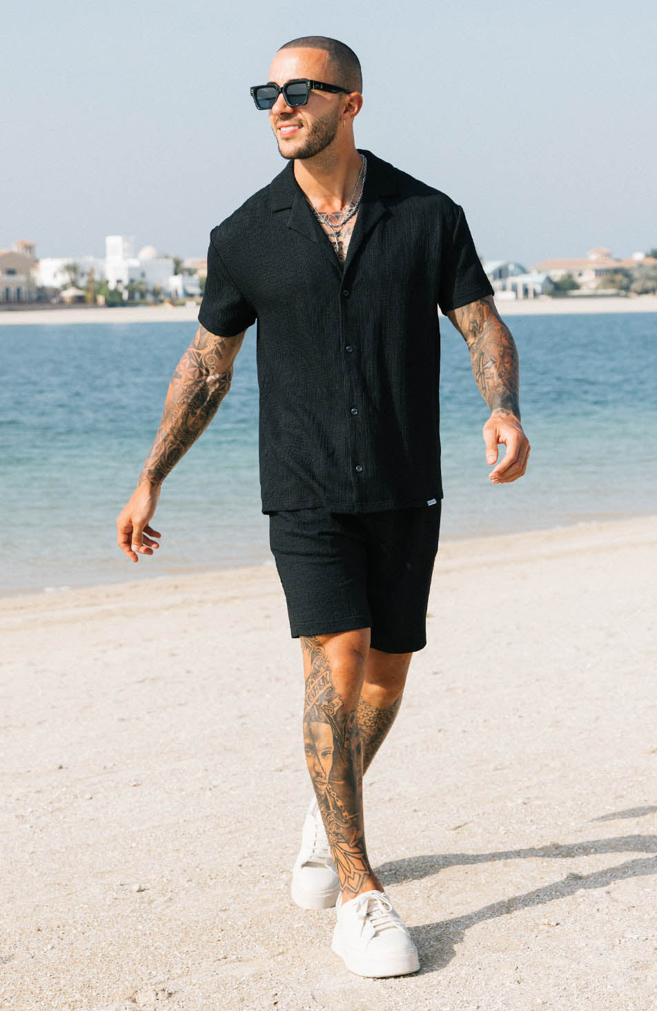 Eivissa Relaxed Fit Shirt in Black