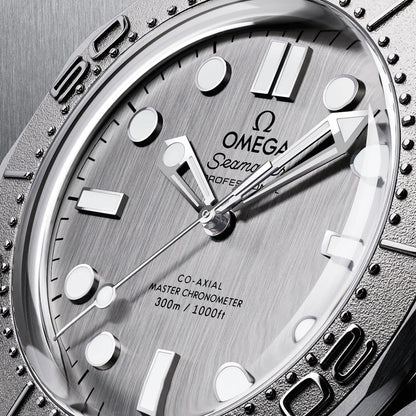 Seamaster Diver 300M Titanium Bezel 42mm - Grey on Bracelet