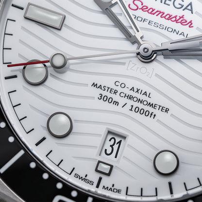 Seamaster Diver 300M 42mm - White on Bracelet