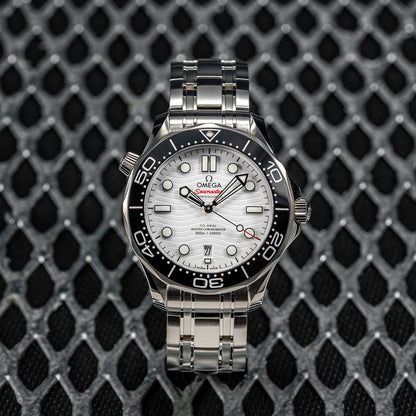 Seamaster Diver 300M 42mm - White on Bracelet
