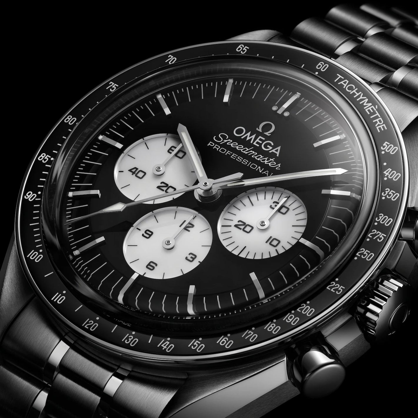 Speedmaster Moonwatch Professional "Reverse Panda" 42mm - Black on Bracelet