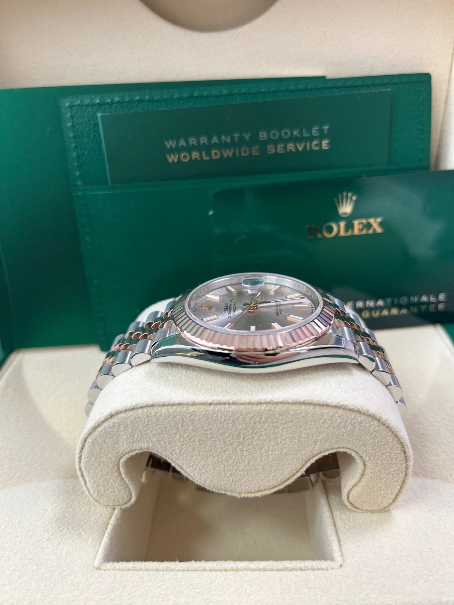 Rolex Datejust 41 Steel and Everose Rolesor  Fluted Bezel Sundust Index Dial Jubilee Bracelet 126331